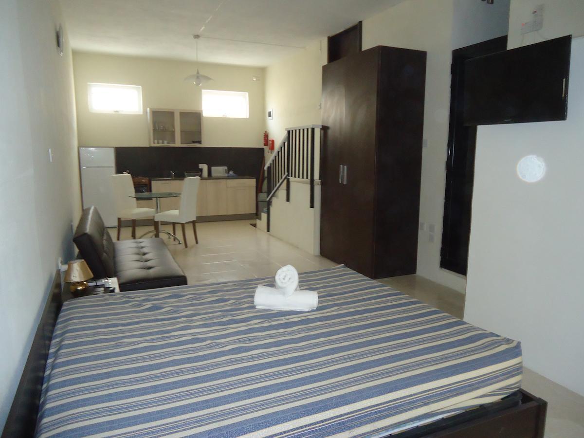 Shamrock Flats Apartment Mellieha Bilik gambar